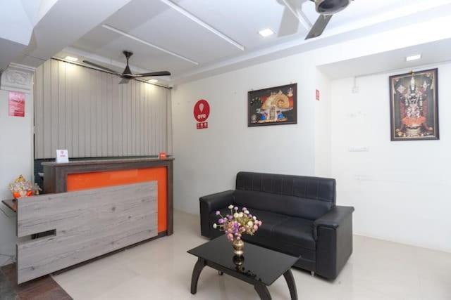Famous Residency Hotel Tiruchirappalli Exterior photo